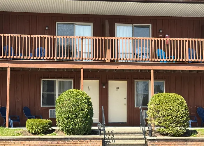 Mohican Resort Motel, Conveniently Located To All Lake George Attractions