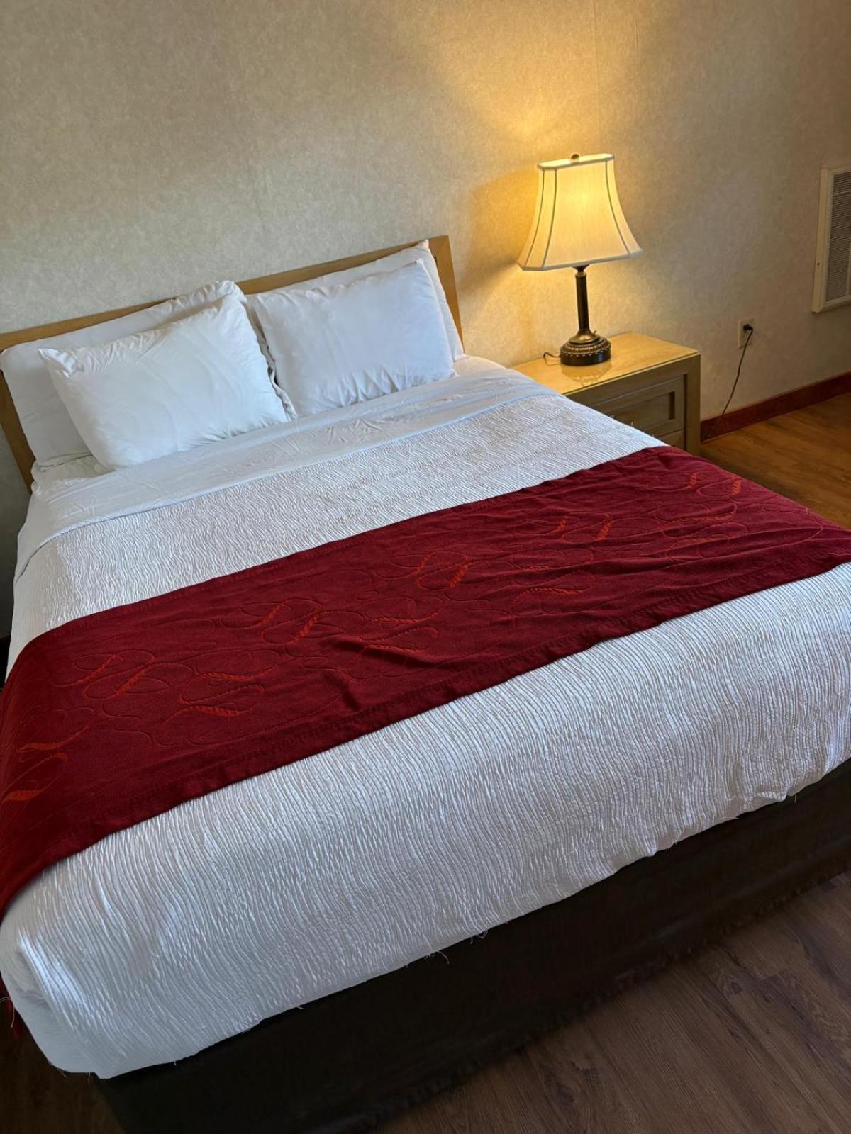 Hotel Mohican Motel, Conveniently Located To George Attractions 5*