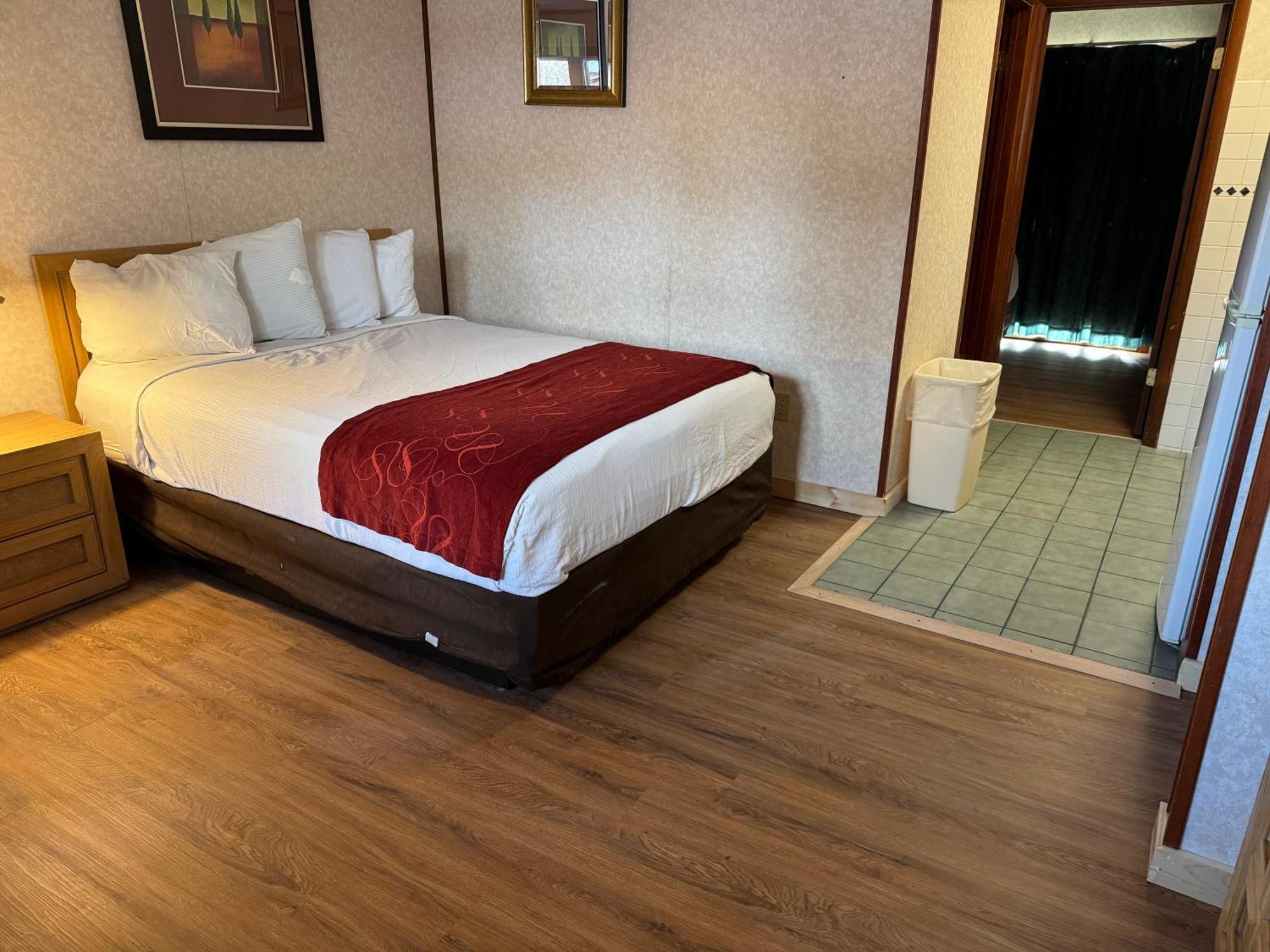 Mohican Motel, Conveniently Located To George Attractions Hotel Queensbury